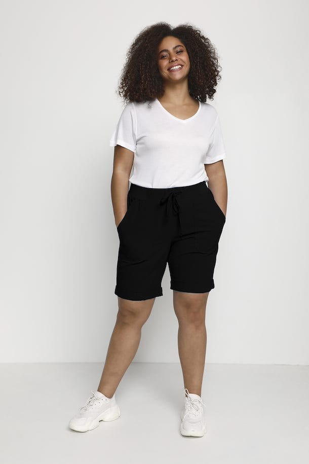Kaffe Curve Shorts ~ Sort