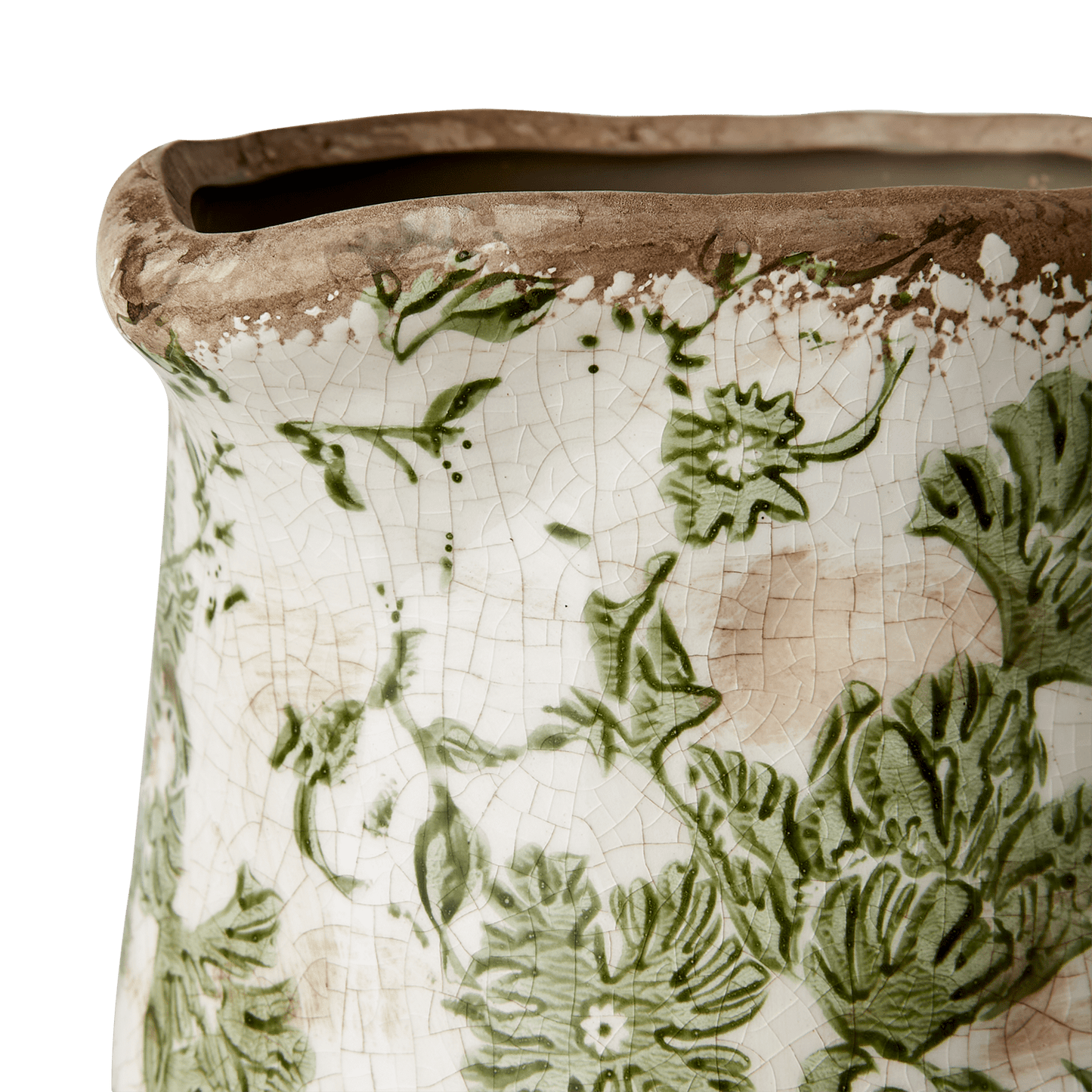 Victoria keramikk vase med håndtak og vakkert grønt mønster fra Affari of Sweden. Vasen har et vintage preg og alle er unike. Fyll den med blomster eller kvister og la den pryde hjemmet ditt.
