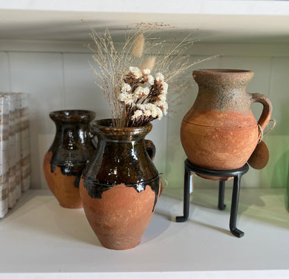 Liten håndlaget keramikk vase